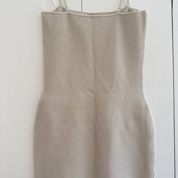 Aritzia Sculpt Knit Cami Dress, White, L - Picture 2 of 5